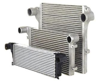 อลูมิเนียมครีบประสานท่อแลกเปลี่ยนความร้อน Air Cooler สำหรับเครื่องจักรงานก่อสร้าง
